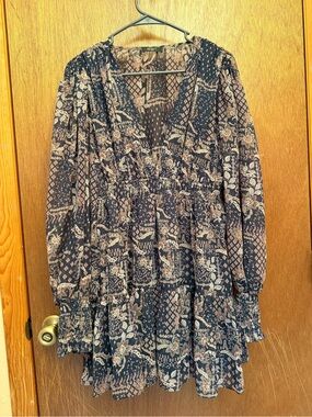 The Reset Navy and Cream Long Sleeve Floral Tiered Dress